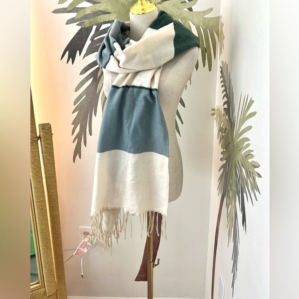 Pretty Persuasions, Sinfully Soft Colorblock Scar… - image 3